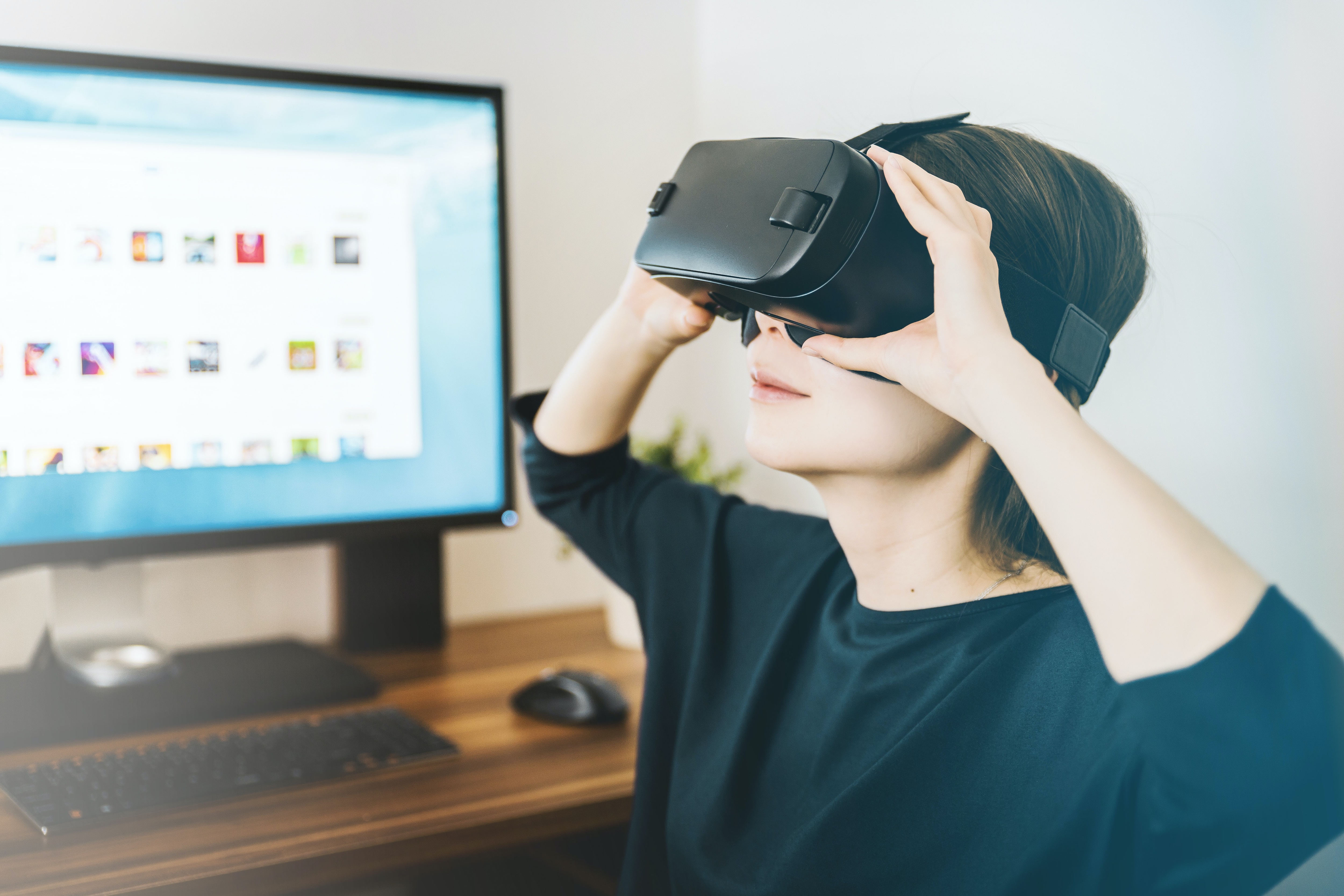On Apple Reality headset's expected price, Woodring echoed the previous rumours that the starting price of the headset will be approximately $3000. Apple VR