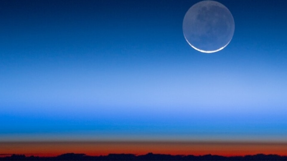 Earthshine Moon 