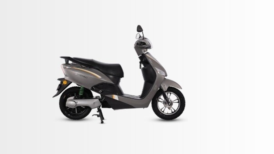 Hero Electric rolls out first batch of e scooters from Mahindra