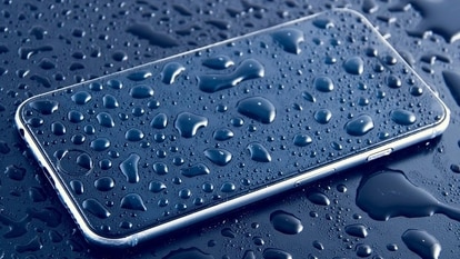 Tips to protect your iPhone, Android from rain.