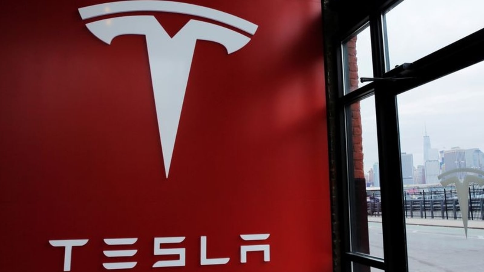 Tesla Model 3 Crash That Killed Motorcyclist Is Added to Wider US Probe ...