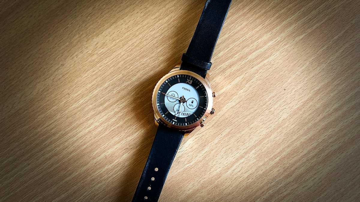Fossil Machine Gen 6 Hybrid Smartwatch Review: The Best of Both Worlds
