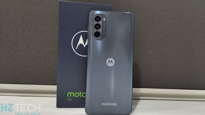 Moto G62 5G is priced at Rs. 16,999.
