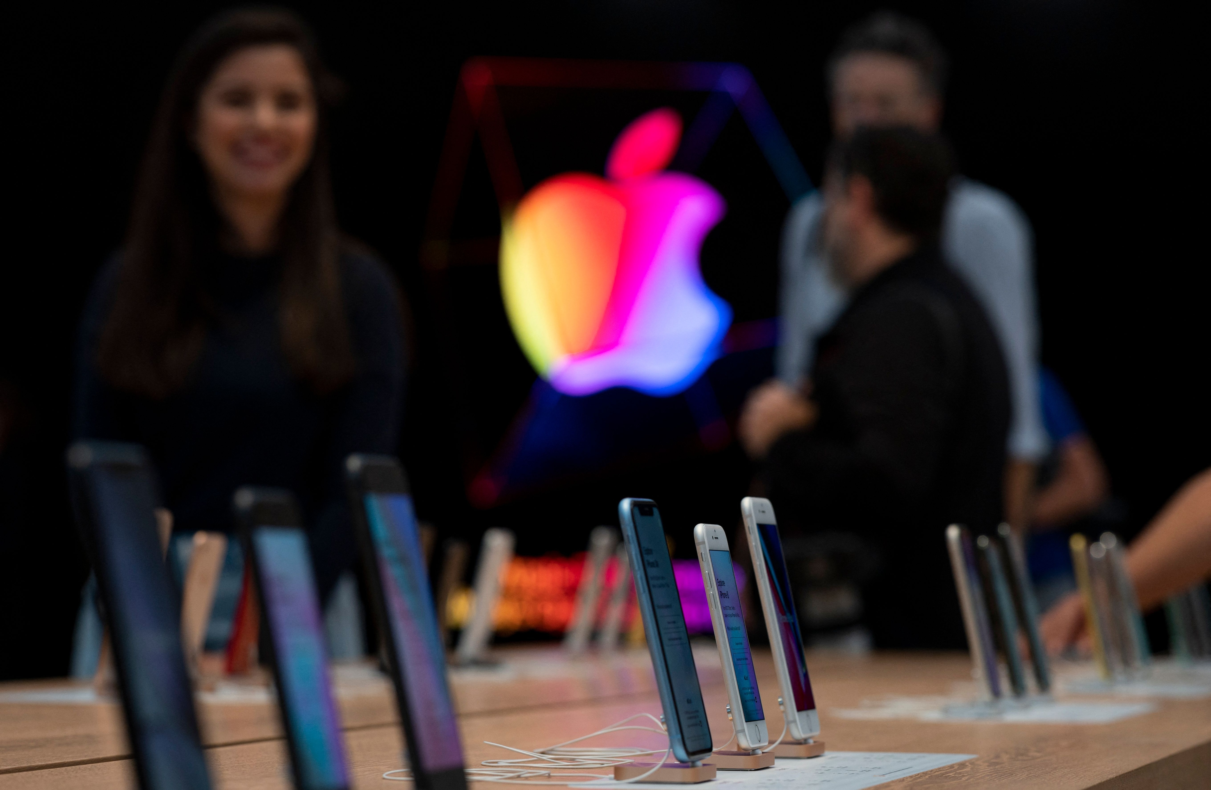 Also, it is expected that high-end Android smartphones will also follow Apple's design to create new selling points, which is a structural positive for the mobile phone vibrator industry, the analyst added. iPhone 15
