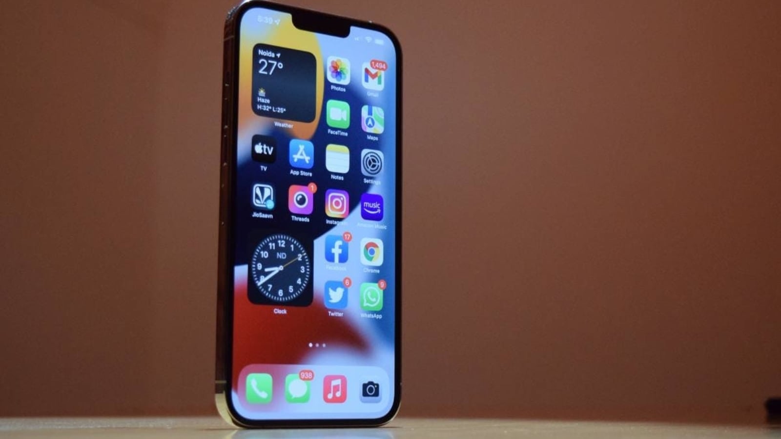 iPhone 13