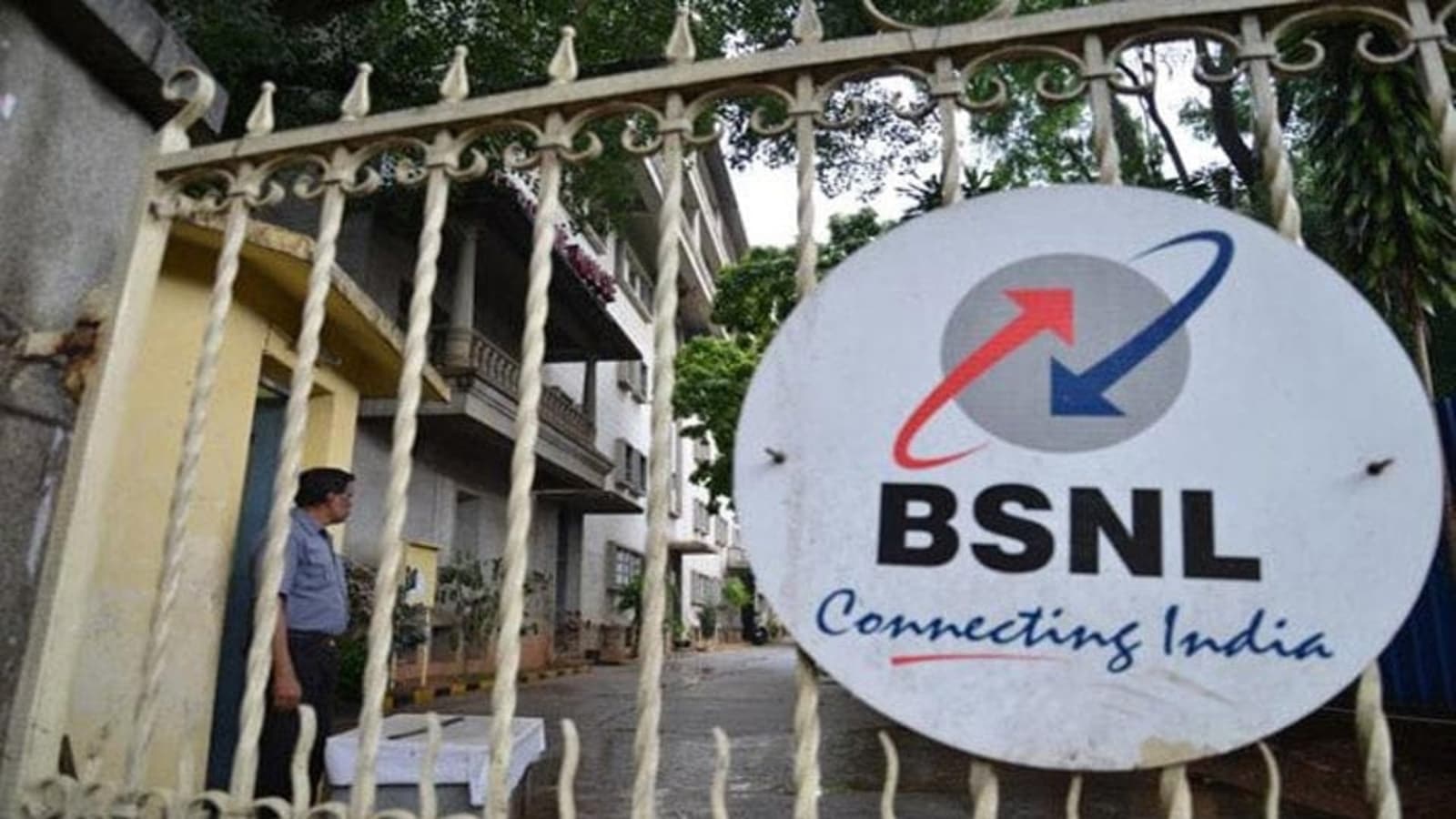 BSNL to deploy its 4G network by November, while 5G to launch in August 2023. BSNL to deploy its 4G network by November, while 5G to launch in August 2023.