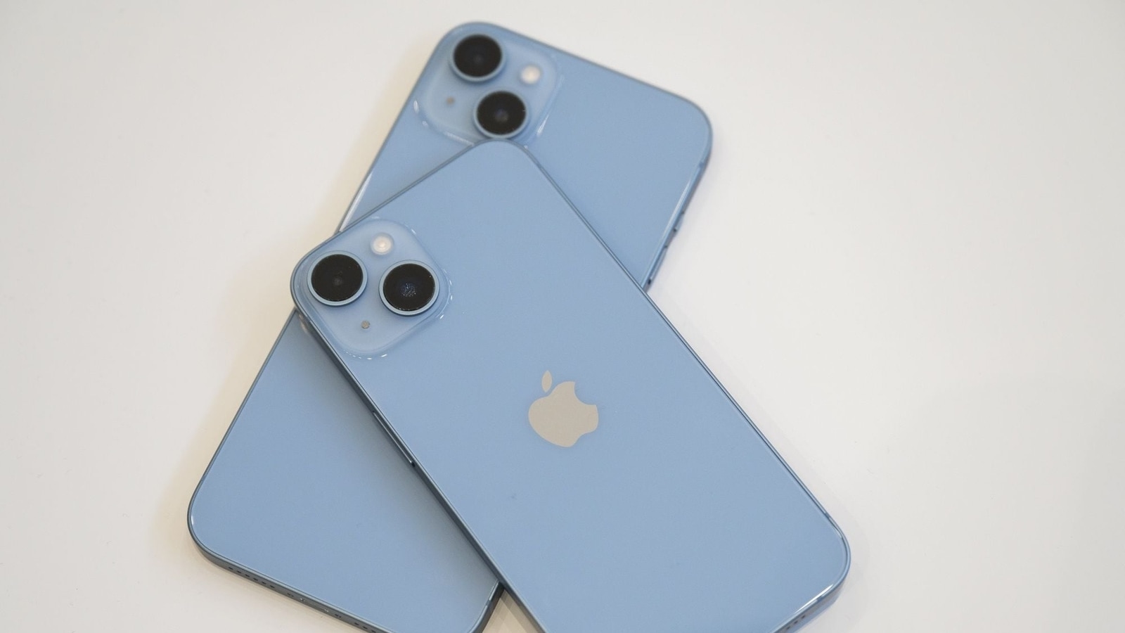 iPhone 11 Pro Max, iPhone 12, iPhone 13 mini- Best refurbished iPhones in  2022