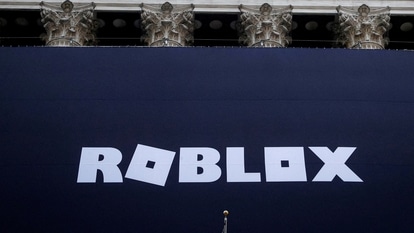 Roblox Lures Pro Game Developers Who Compete With Coding Kids
