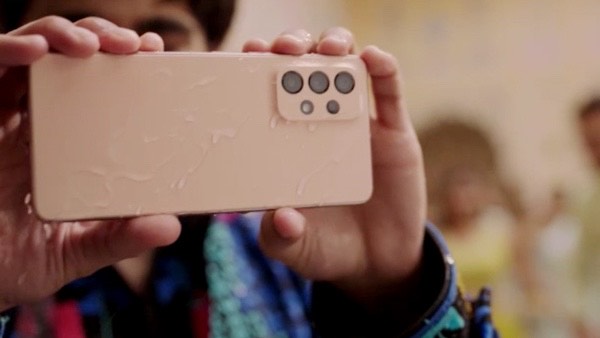 A great feature of the A series smartphones is the IP67 rating for water and dust resistance.