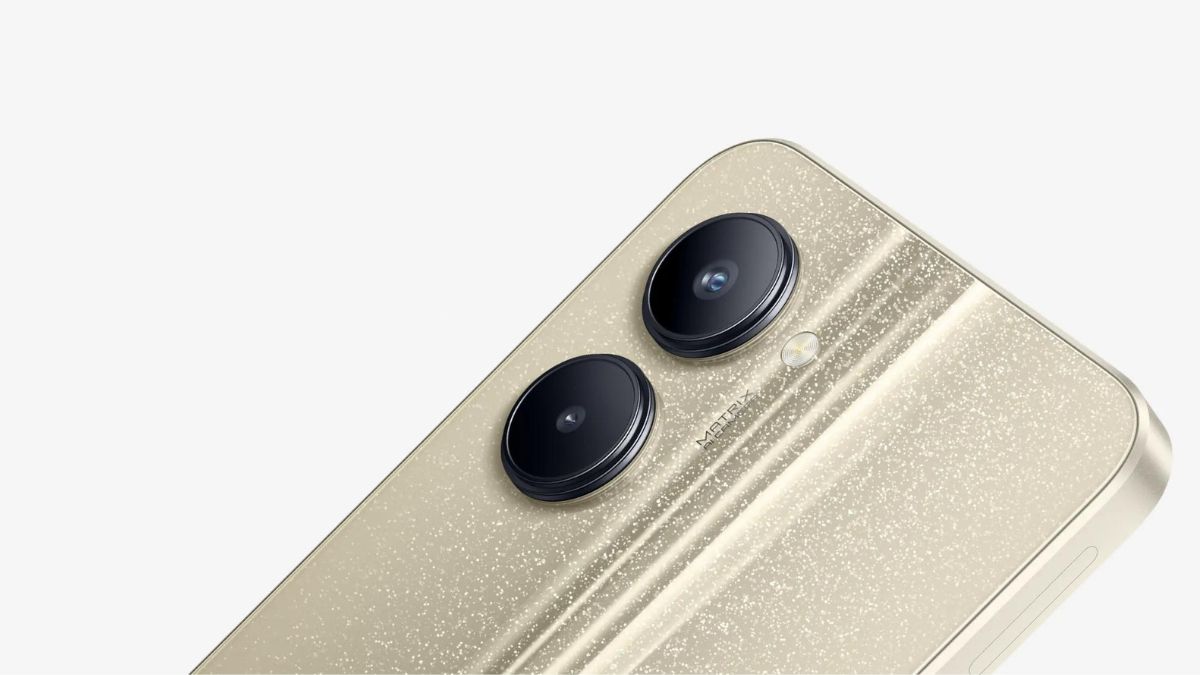 The Realme C33 features a 6.5-inches display that has a resolution of 1600 x 720 Pixels. It is equipped with an Octa-core Unisoc T612 chipset and packs a 5000mAh battery. For photography, it features a 50MP primary and 0.3 MP secondary camera. Realme C33
