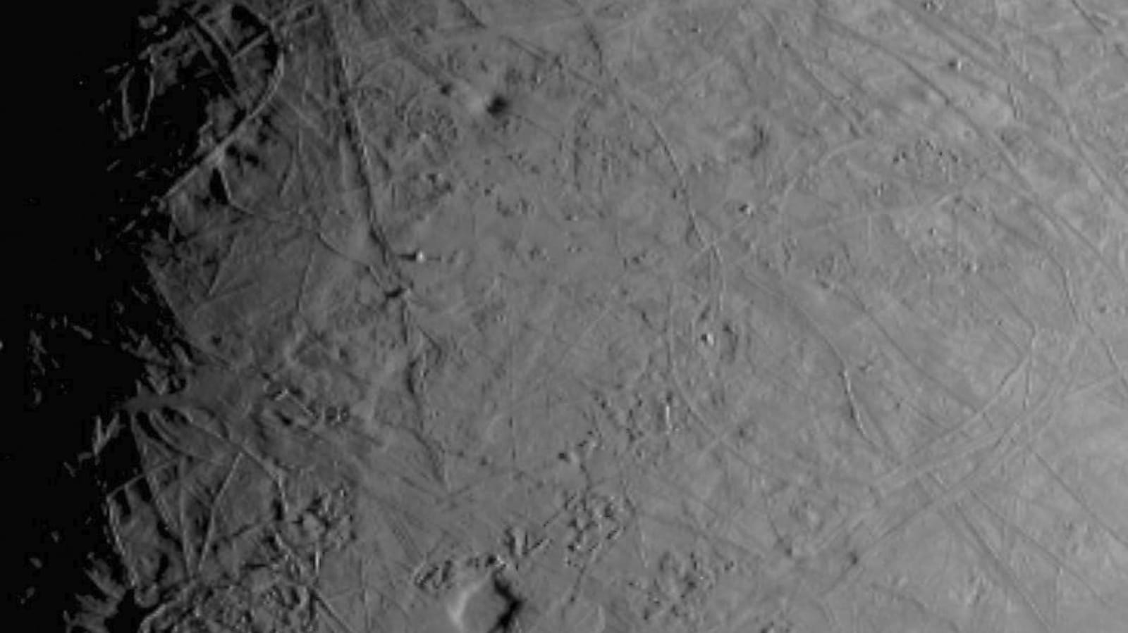 ¡Guau!  La NASA encuentra agua en la luna Europa de Júpiter;  vida posible?