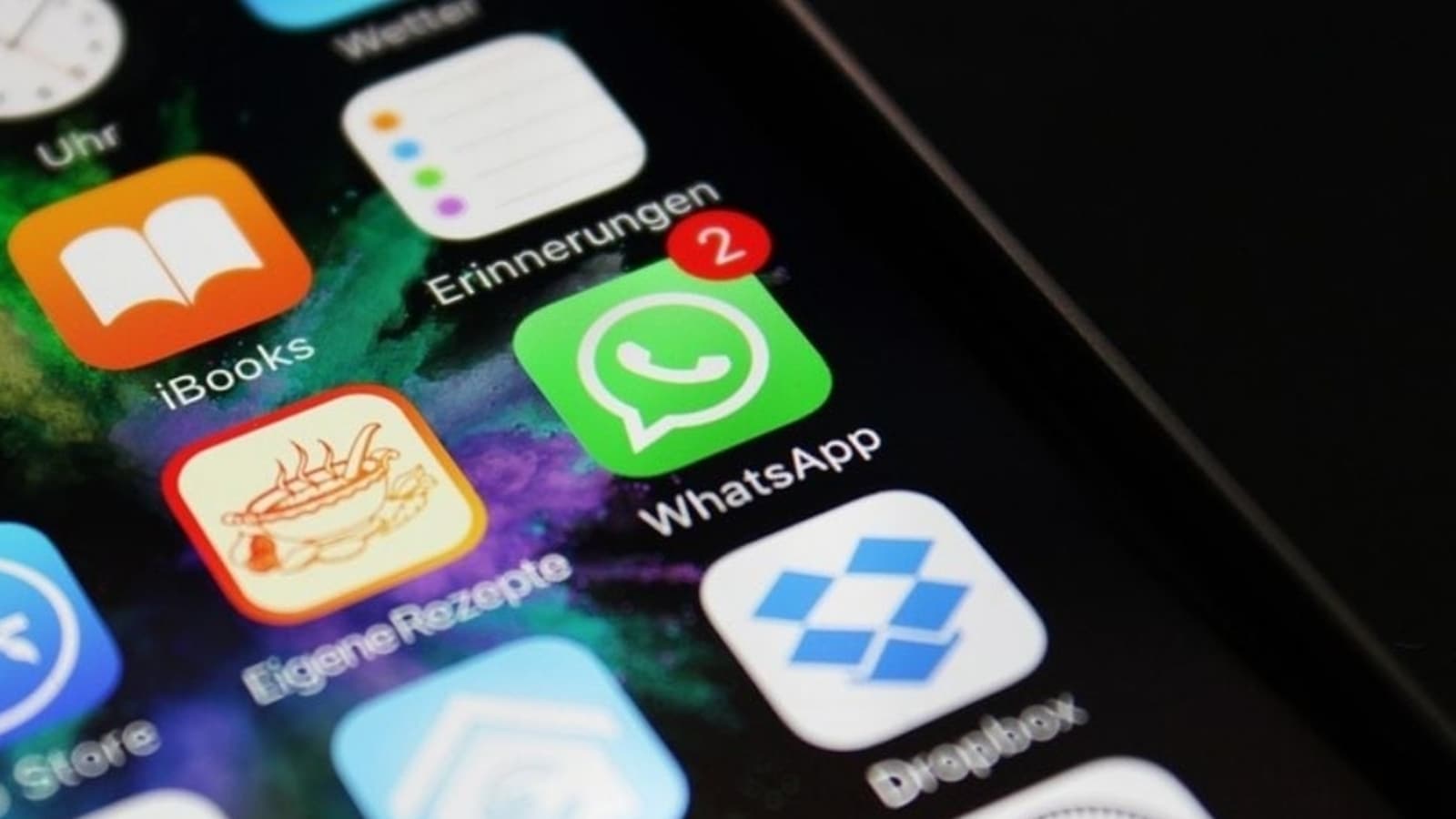 WhatsApp working on automatically muting large group chats! Here's how