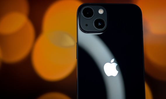 iPhone 13: Apple iPhone 13 gets a 3240mAh battery and can last one day on a single charge. The phone (128GB storage variant) is currently priced at Rs. 65999 on Flipkart. The phone runs on iOS 15, upgradable to iOS 16.1 and A15 Bionic chipset.