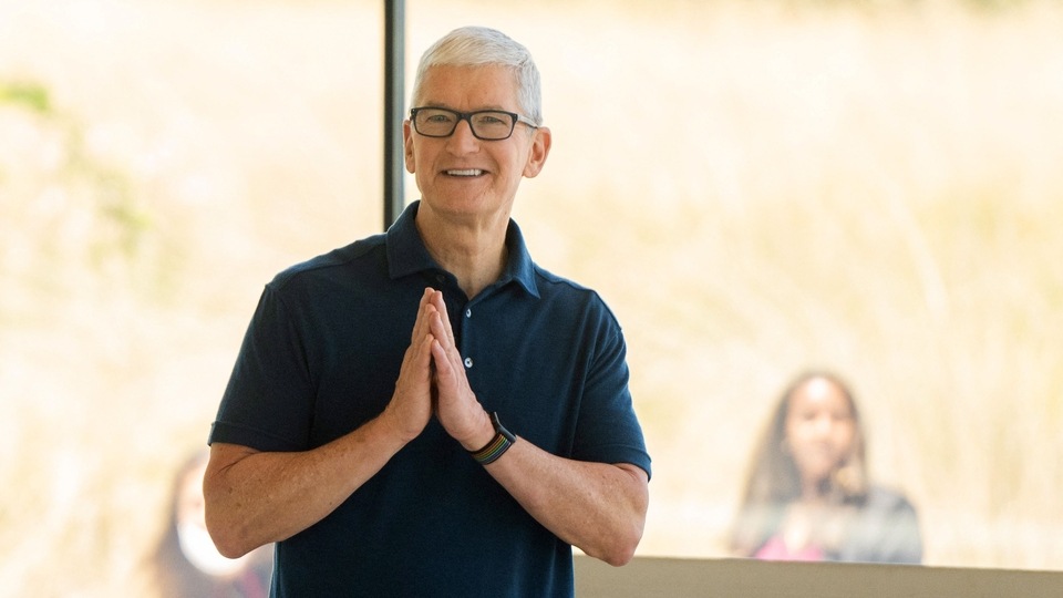 Apple CEO Tim Cook took extended Diwali wishes. Apple CEO Tim Cook