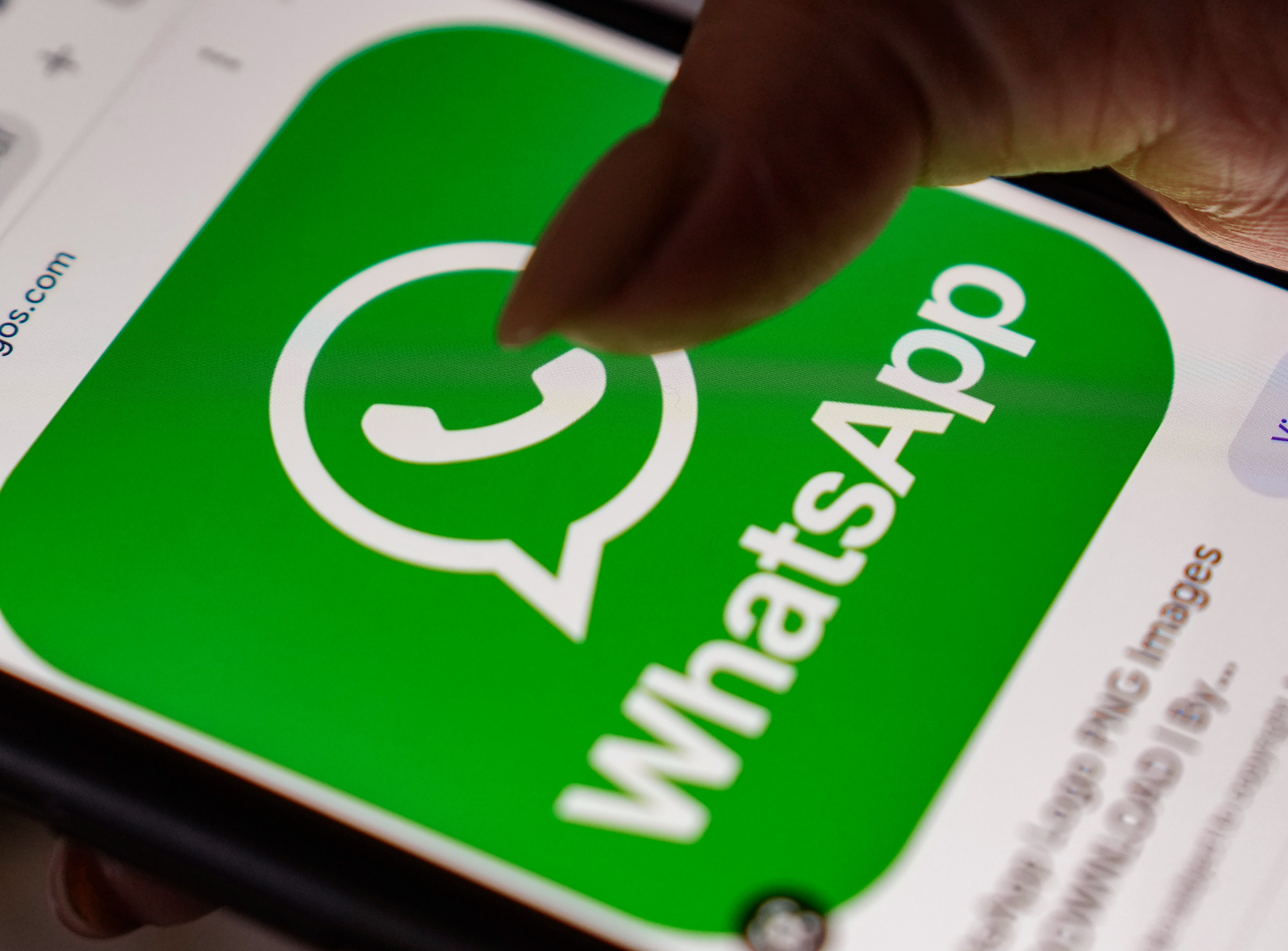 Why does WhatsApp compress pictures while sharing it? This happens because in the Settings of the application the photo upload quality is set on auto by default, and therefore, the quality of the image while sharing depends on several factors like the internet connection, size of the image, and more. The app therefore, looks to downsize the image, which affects its quality. WhatsApp