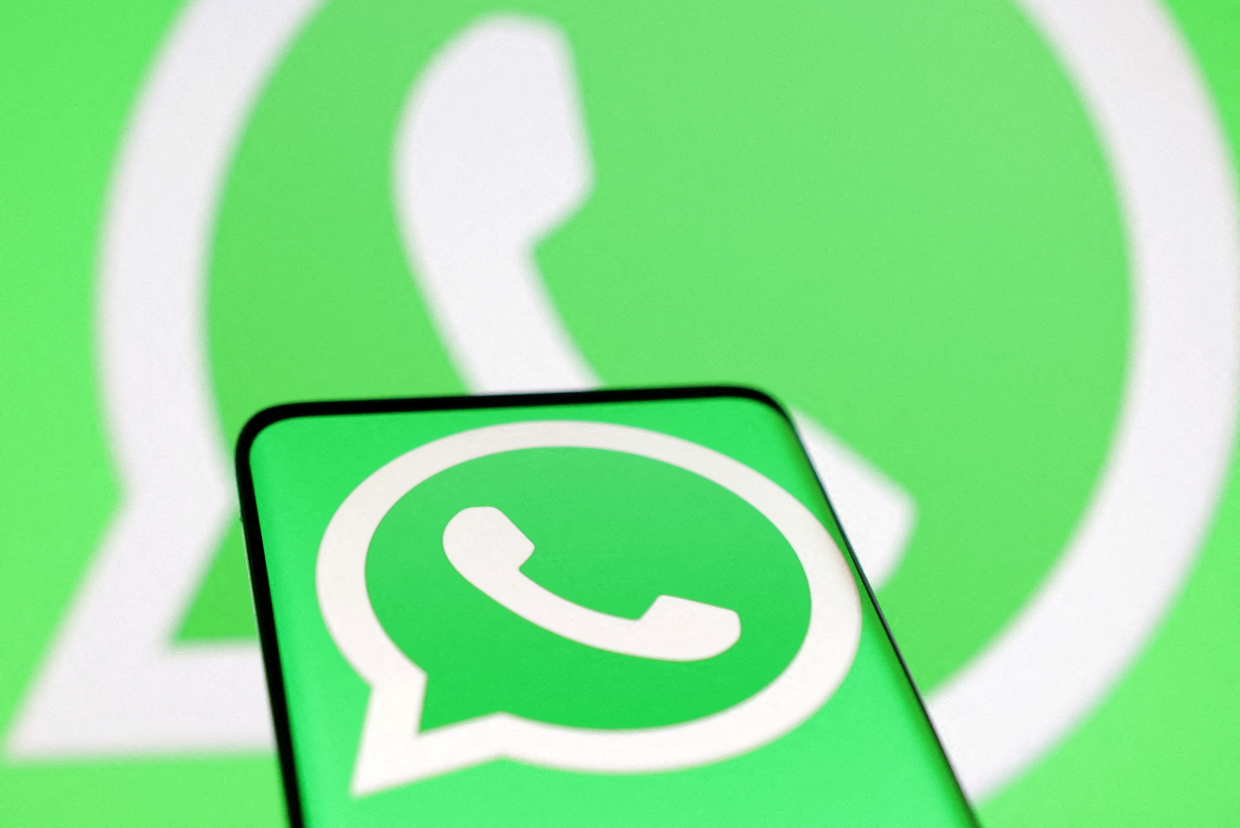 WhatsApp Launches Mac App With Video Calling for 8 People - CNET