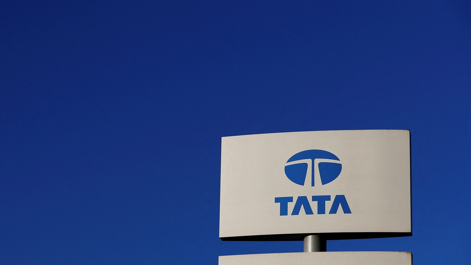 Tata to Add Up to 45,000 Workers at iPhone Parts Plant