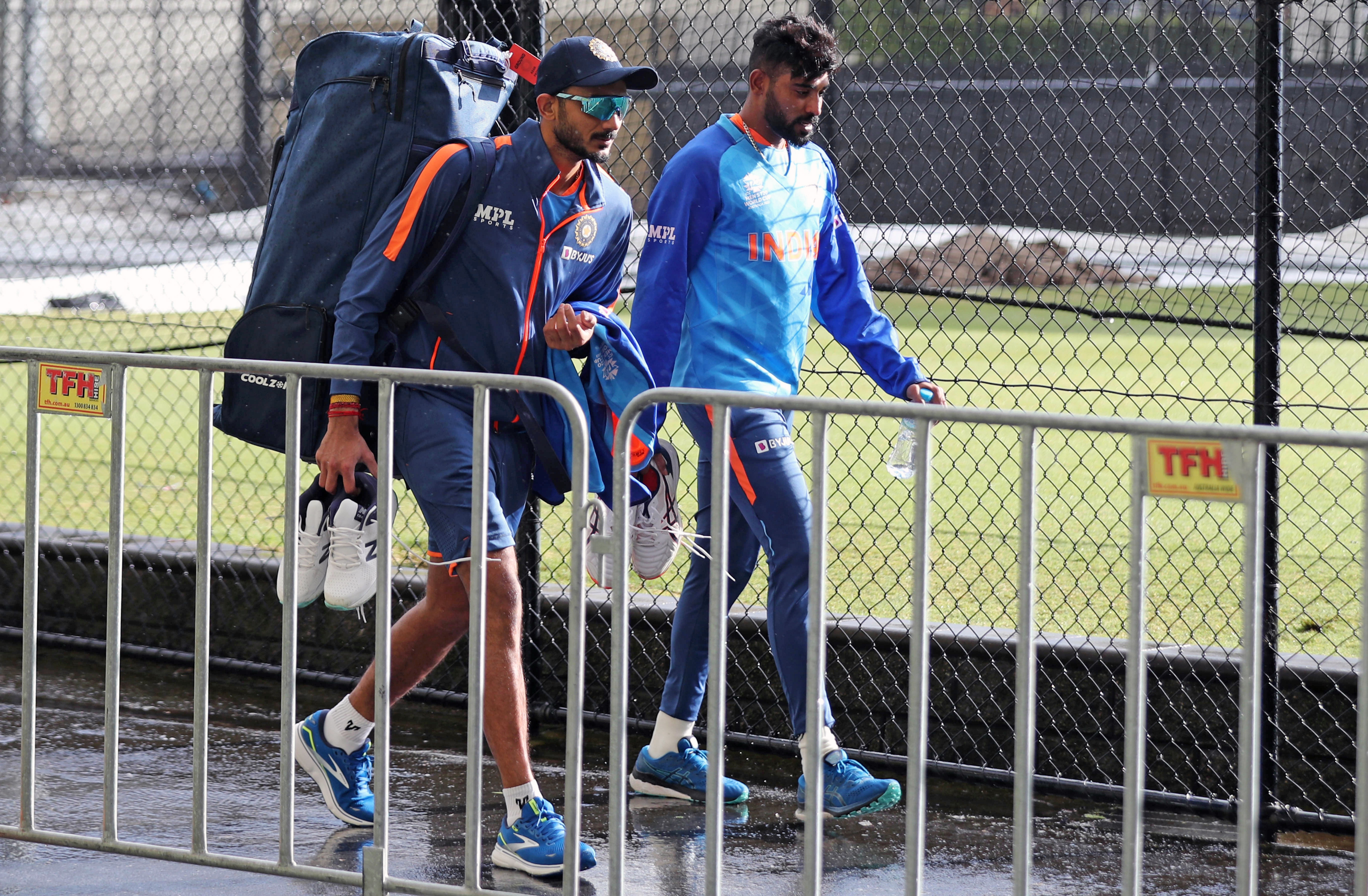 When will the India vs Bangladesh match be played? IND vs BAN LIVE Cricket Score Streaming will be broadcast today at 1:30 pm IST or 6:30 PM local time. IND vs BAN