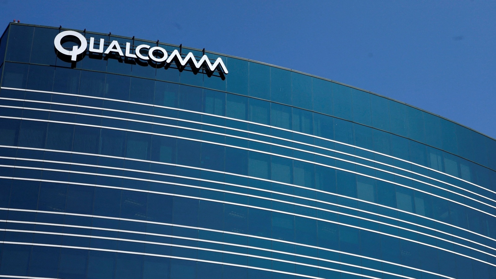 Qualcomm Gives Downbeat Forecast As Phone Market Deteriorates; China ...