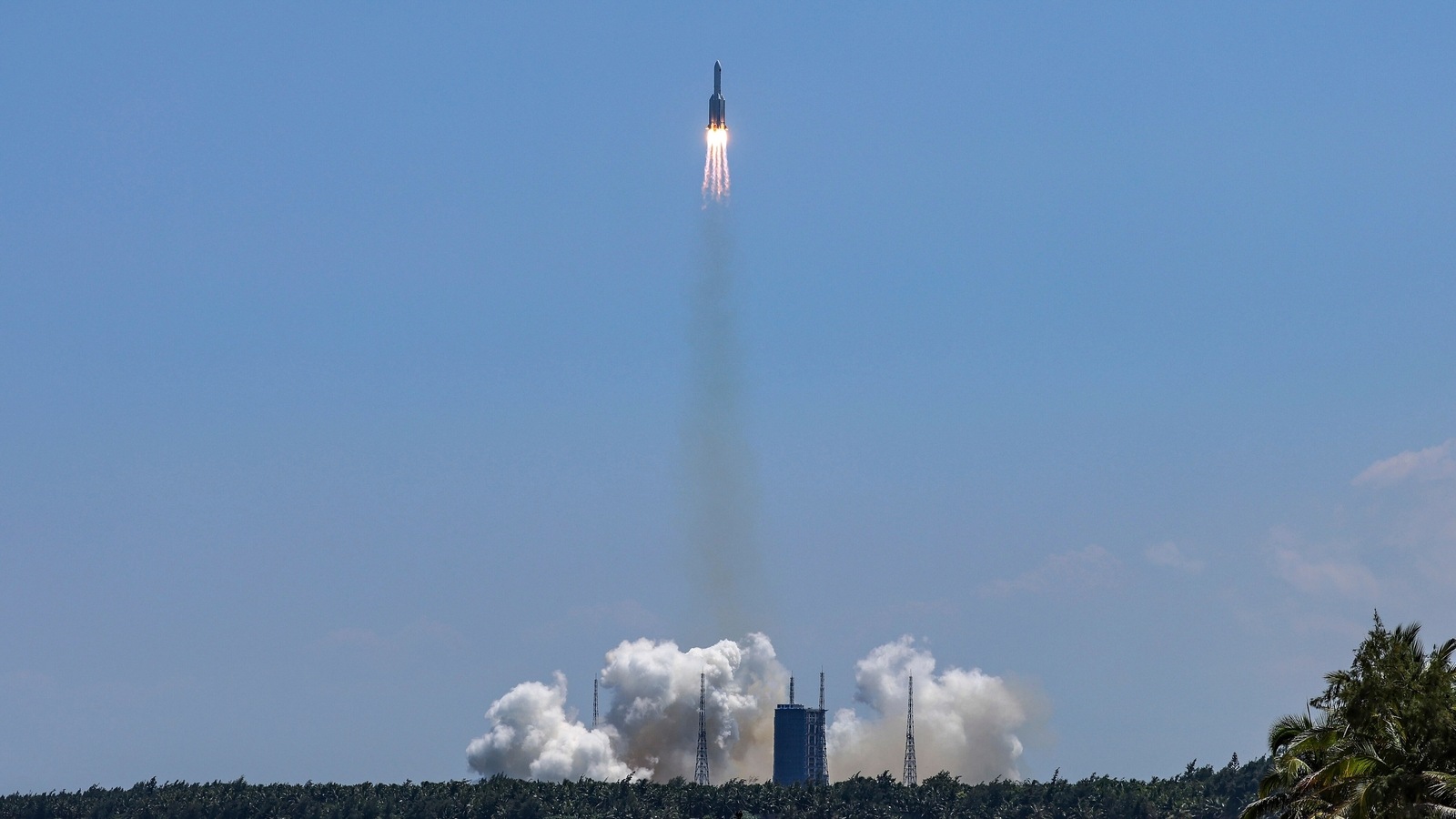 Chinese Rocket Booster Renews Anxiety About Falling Space Debris | Tech ...