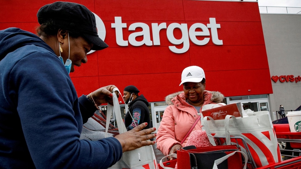 Target Bets on Bigger Stores to Fulfill More Online Orders Tech News