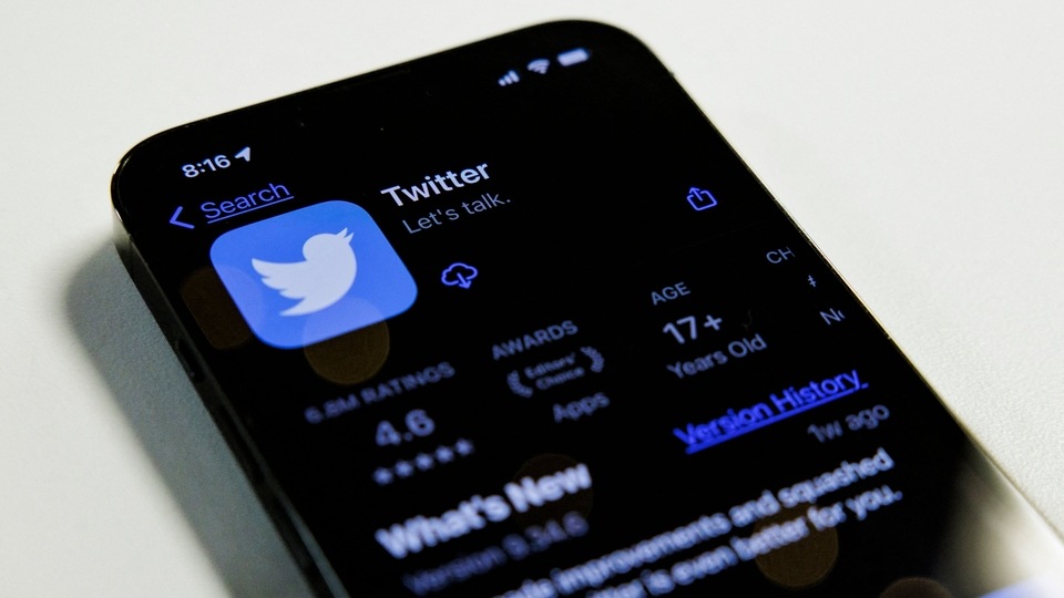 This comes a day after new owner Elon Musk accused Apple of threatening to block the Twitter from its app store. Twitter