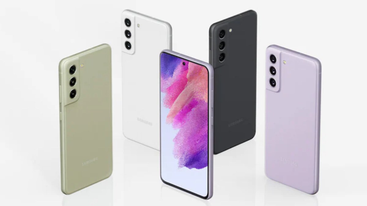 The Samsung Galaxy S21 FE 5G’s display is protected with Gorilla Glass Victus and the IP68 rating. The Galaxy S21 FE 5G comes with an impressive 256 GB of memory and is available in five epic – including Navy, Olive, Lavender, White, and Graphite. Samsung Galaxy S21 FE 5G