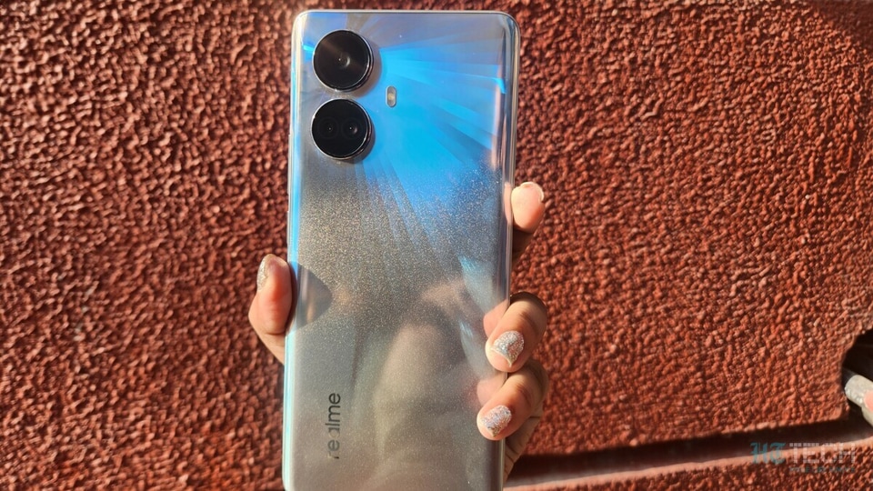 Realme GT Master Edition First Impressions: A Unique-Looking Mid-Ranger at  an Attractive Price