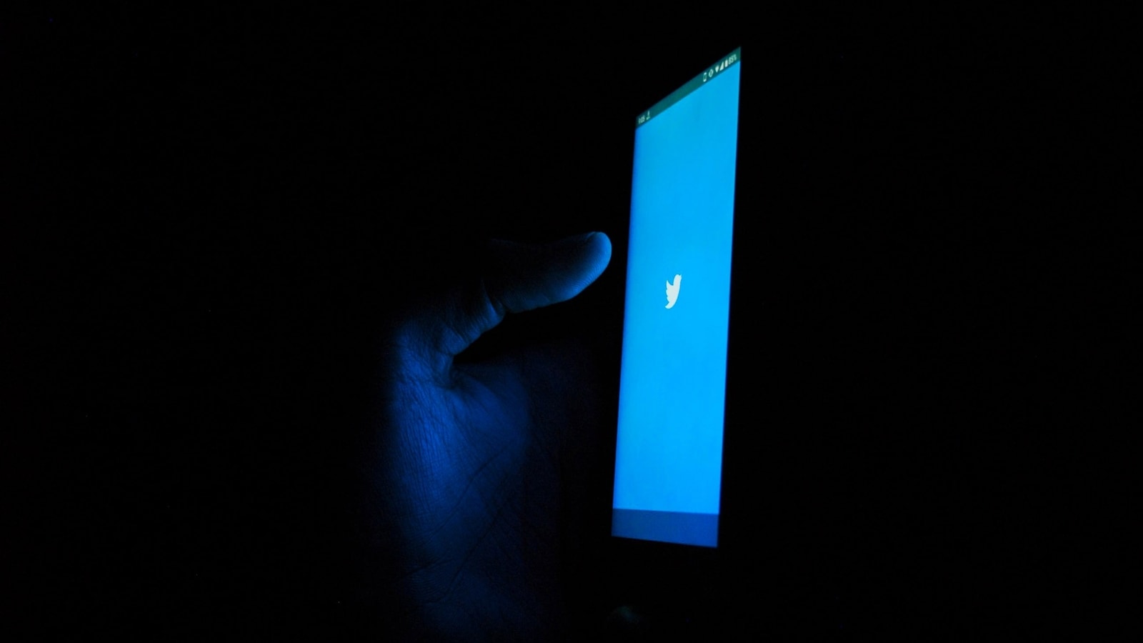 Twitter relaunching subscriber service. Twitter