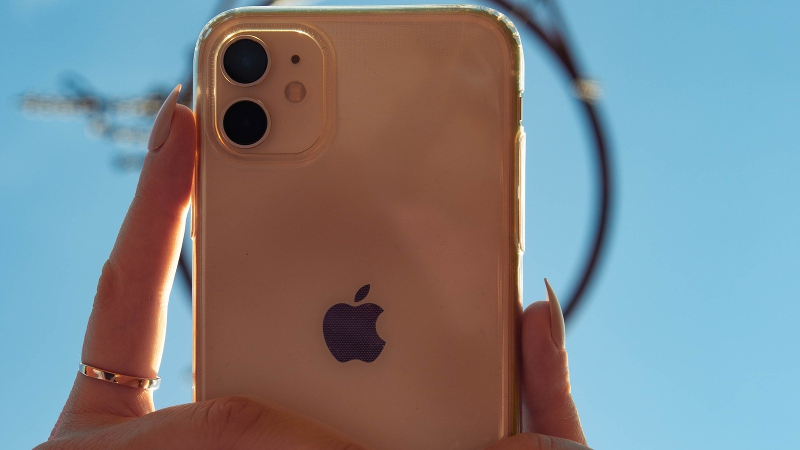 iPhone 11 Price: Apple iPhone 11 now available at 21499, check out these  deals here - The Economic Times