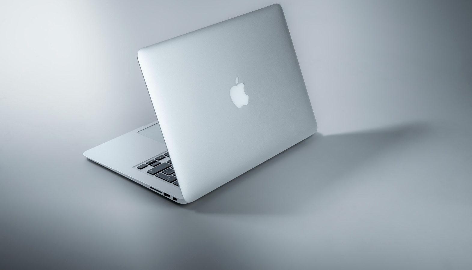 Apple MacBook