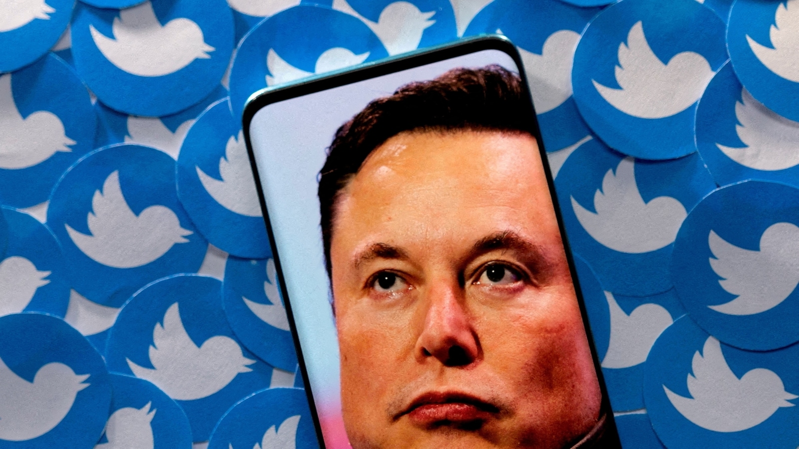 Elon Musk Shuts Down Twitter Blue Users Impersonating Nintendo and