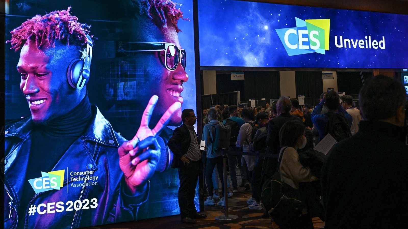 At least 274 auto and mobility exhibitors will cover more than 400,000 square feet. CES 2023