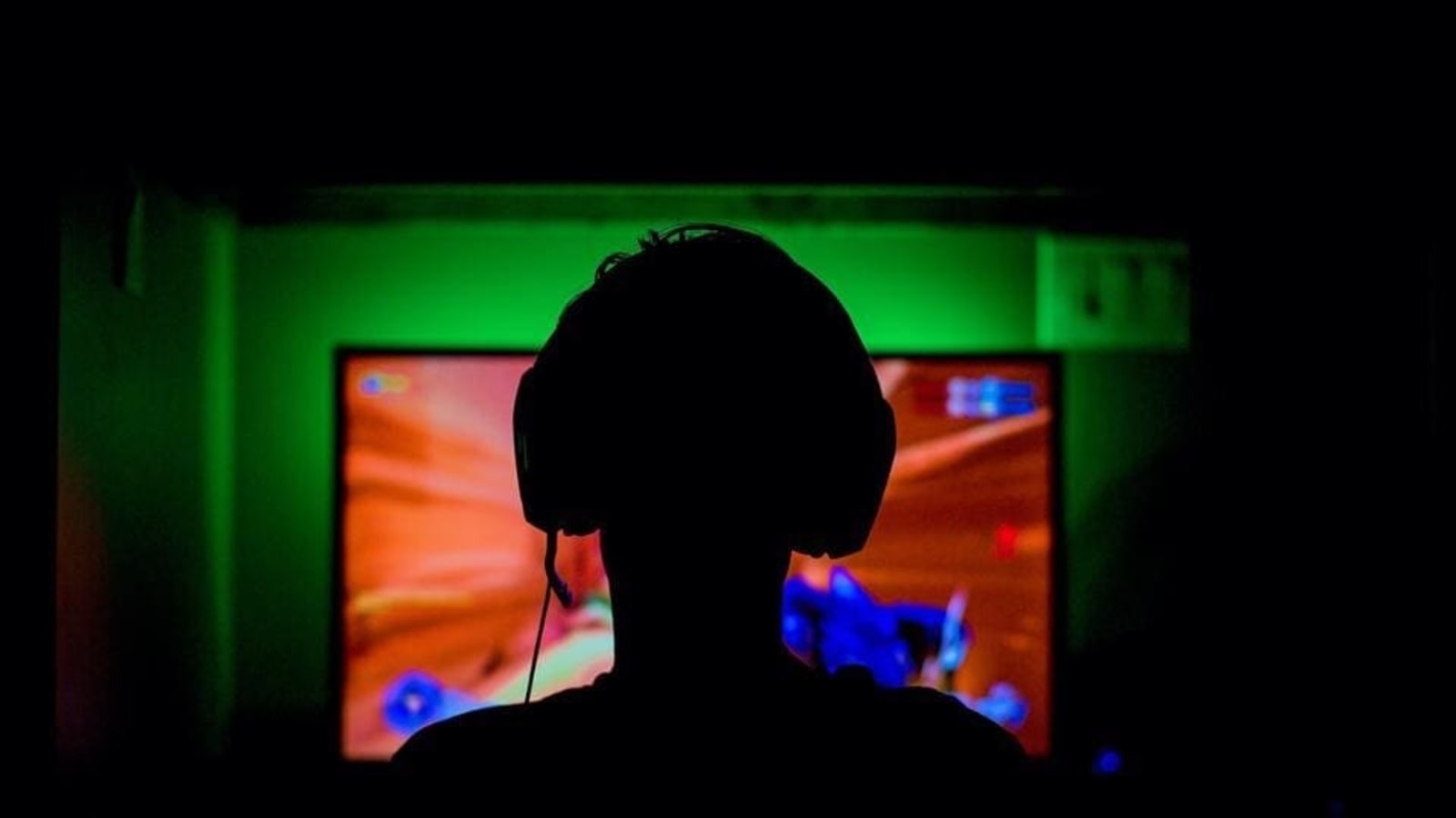 China bans under-18s from playing online games for more than an