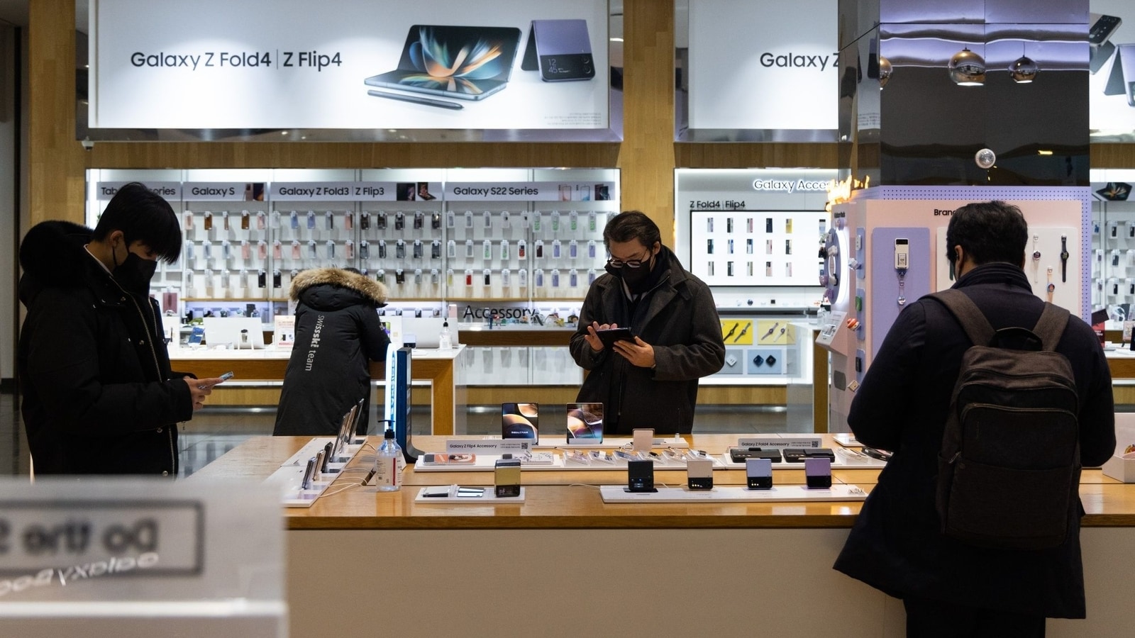Turmoil in Apple’s main Chinese production base may have disrupted shipments in the quarter. smartphones