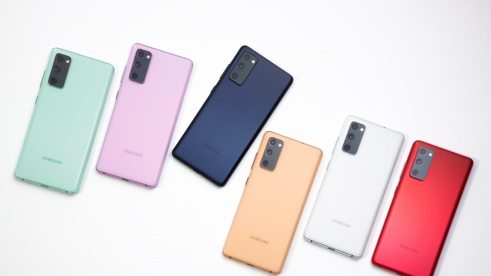 Get Samsung Galaxy S20 FE at 53 percent off today. Here is how. Samsung Galaxy S20 FE