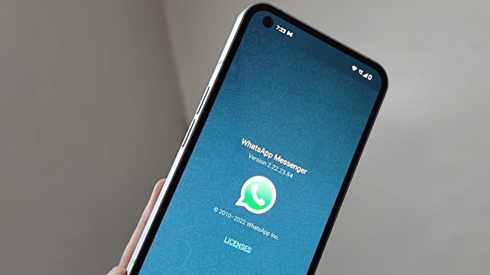 This trick lets you chat without typing on WhatsApp just like magic! WhatsApp