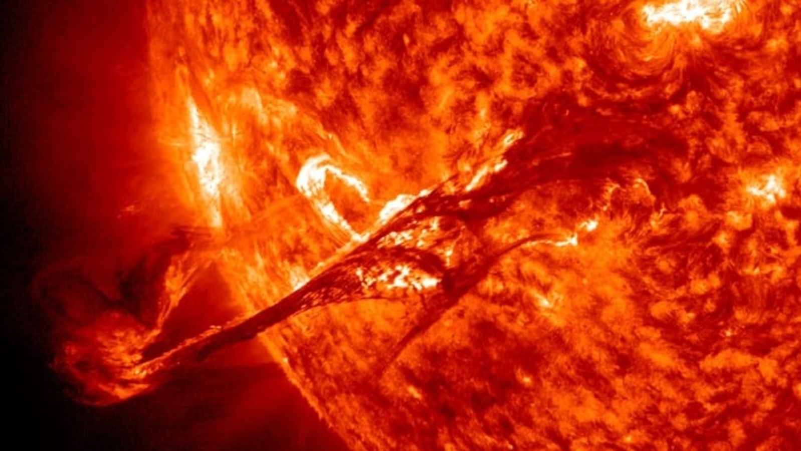 A solar storm and a solar flare eruption hit the Earth yesterday, February 7. Know all about it. Solar Flare