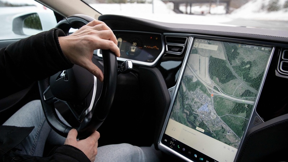 Tesla owners complained about problems with the Autopilot driver assistance system and the forward collision warning systems, as well as wind noise, Frank Hanley, a senior director at J.D. Power, told Reuters.