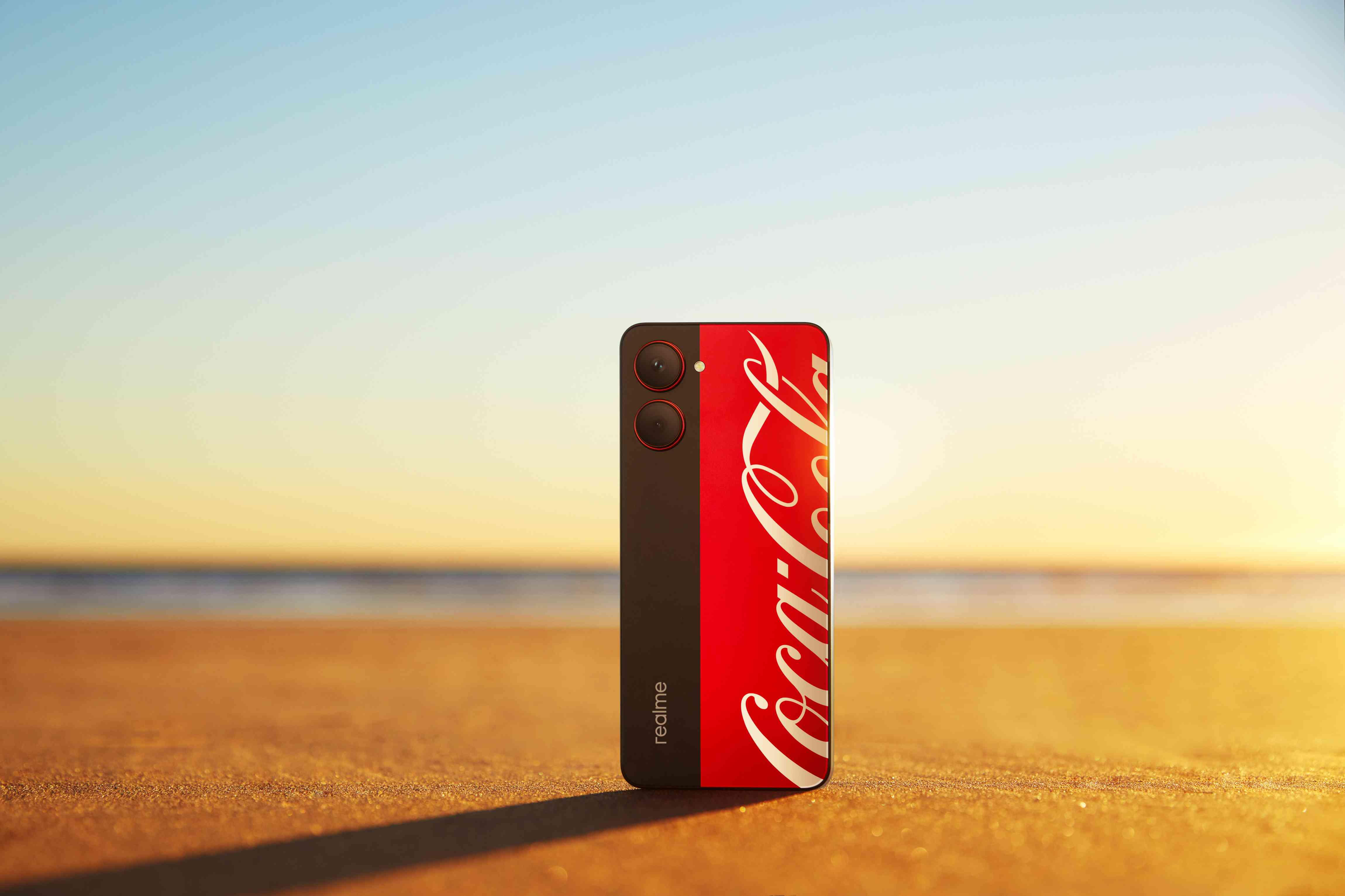 The Coca-Cola edition has the same specifications as the standard Realme 10 Pro launched earlier in India in December, except for the design and new theme which matches the Coca-Cola aesthetics. For example, you can choose icons and an official Coca-Cola ringtone. Realme 10 Pro Coca Cola edition