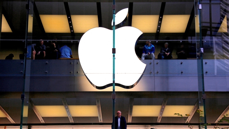 Warren Buffett’s TSMC Selloff Backs Apple Over Its Supplier | Tech News