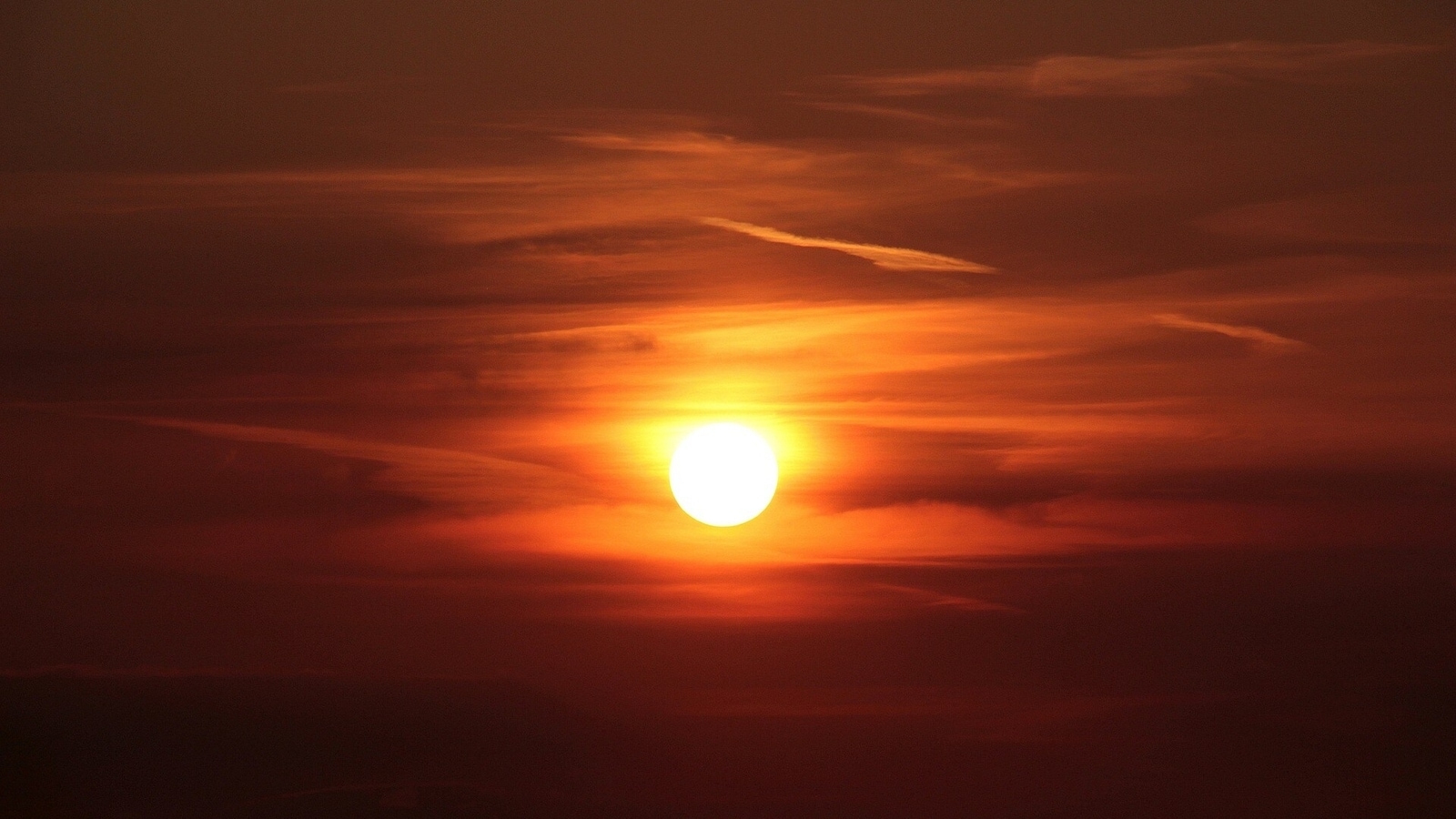 Après l’éruption d’une éruption solaire alarmante, la NOAA émet un avertissement de tempête solaire pour la Terre