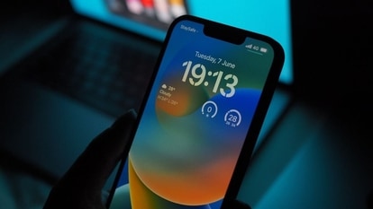 Moreover, there will be Web Push notification. If you add a supported web app to your Home Screen, you can optionally receive push notifications from it. iOS 16