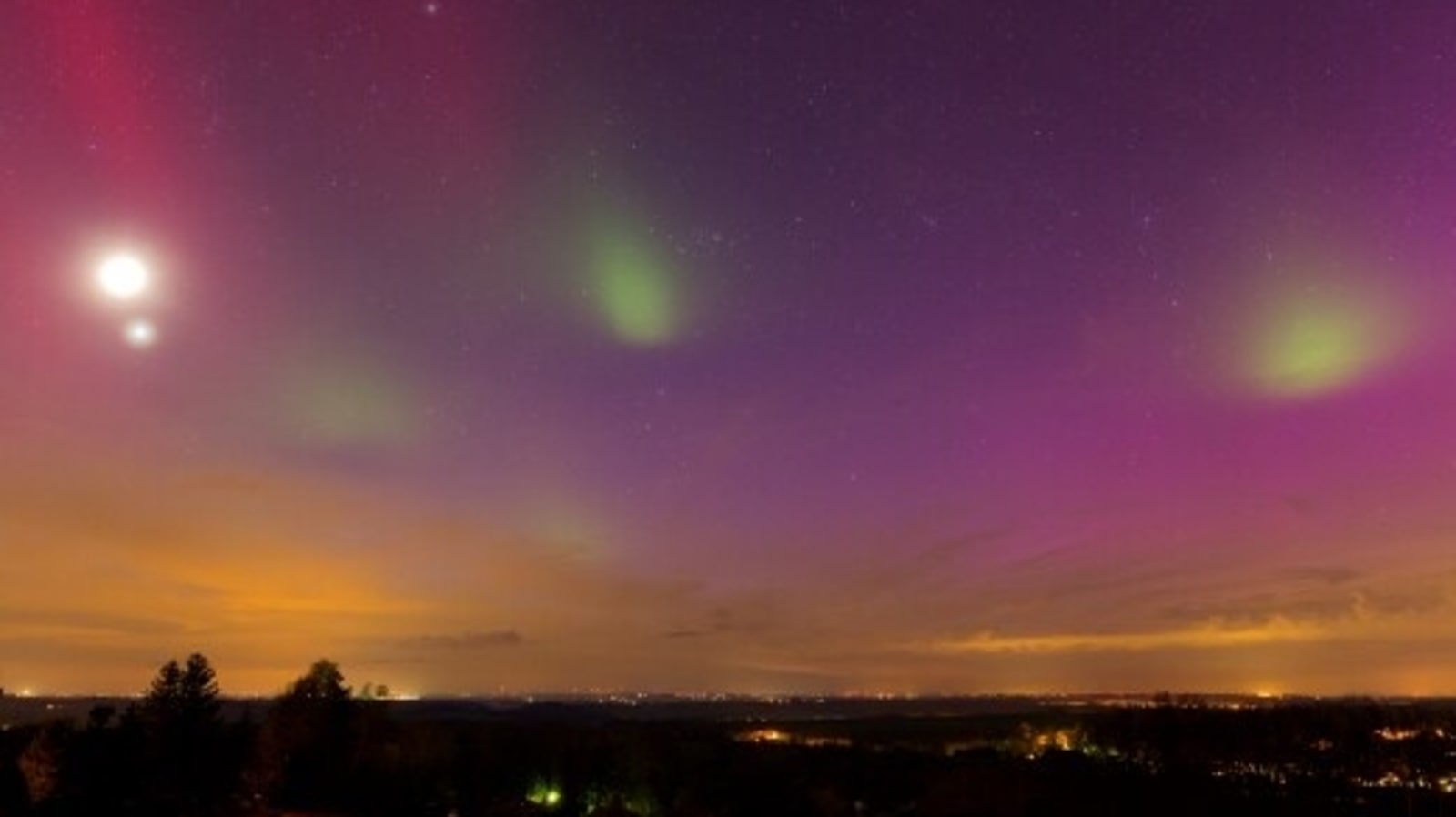 CME hits Earth, sparks a terrifying G4 storm! Auroras seen