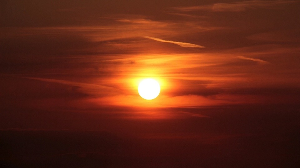 The Earth is expected to suffer another wave of solar storm today. Find out what could be the consequences. Sun
