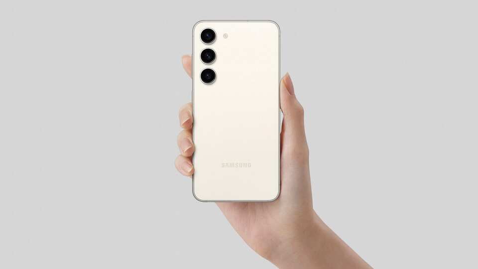 Samsung Galaxy S23 price cut has been announced on Flipkart with exchange deal and bank offers. Check out the deal. Samsung Galaxy S23