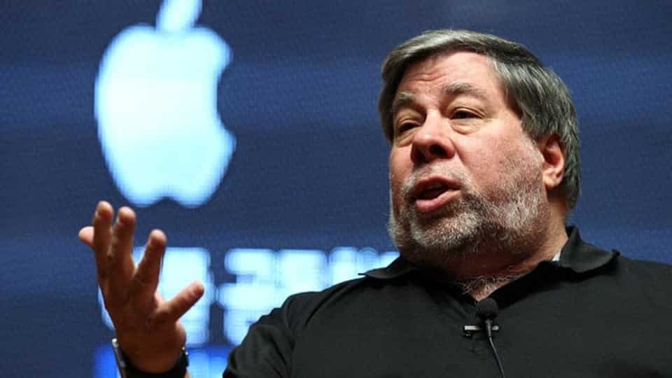 Mesin pembunuh!  Salah satu pendiri Apple yang legendaris mengatakan bahwa kecerdasan buatan di mobil Tesla Elon Musk dapat membunuh orang