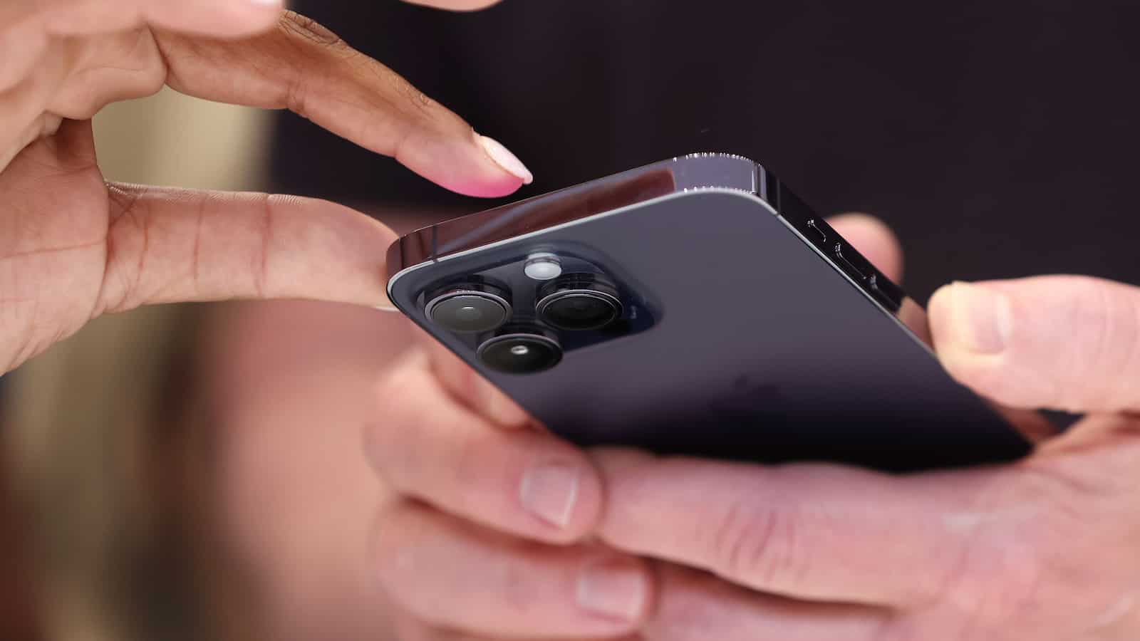¡Olvídate de la lupa, simplemente convierte tu iPhone en una lupa!  así es cómo