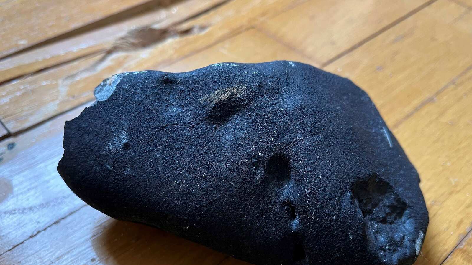 Colpo di meteorite!  Gli scienziati confermano l’identità dell’oggetto metallico che si è schiantato contro una casa americana
