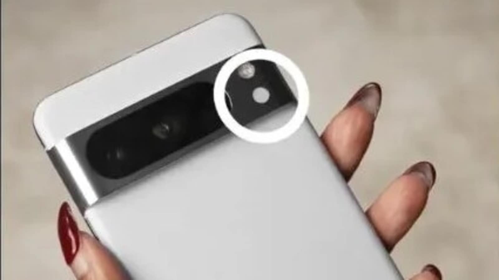 Google Pixel 8 Pro first look leaked! It could get a BIG health feature